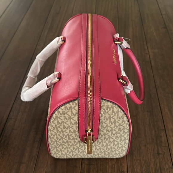 MK Carmine Pink Medium Duffle new with tag - Picture 4 of 6